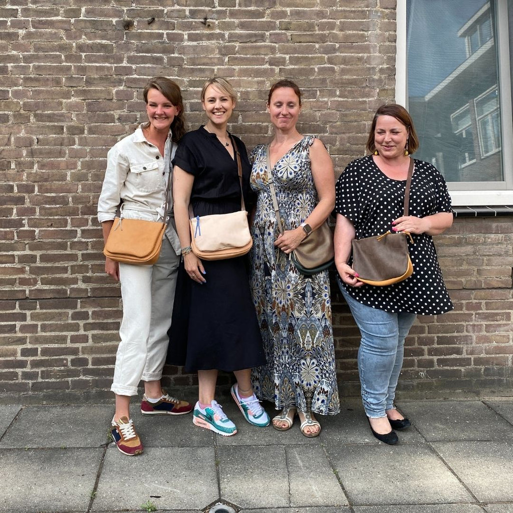 Workshops leren tassen maken in Amsterdam bij Monsak - duurzame crossbodytas maken.